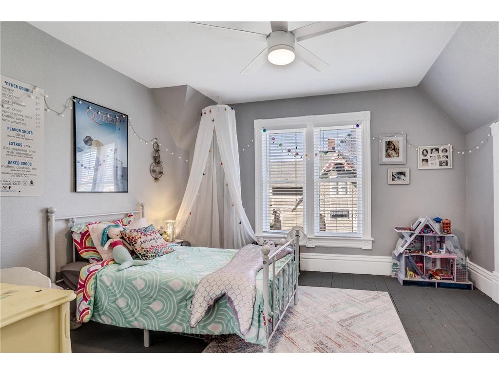 215 S Division Avenue, Spring Grove, MN, 55974 MLS 6518393 Edina