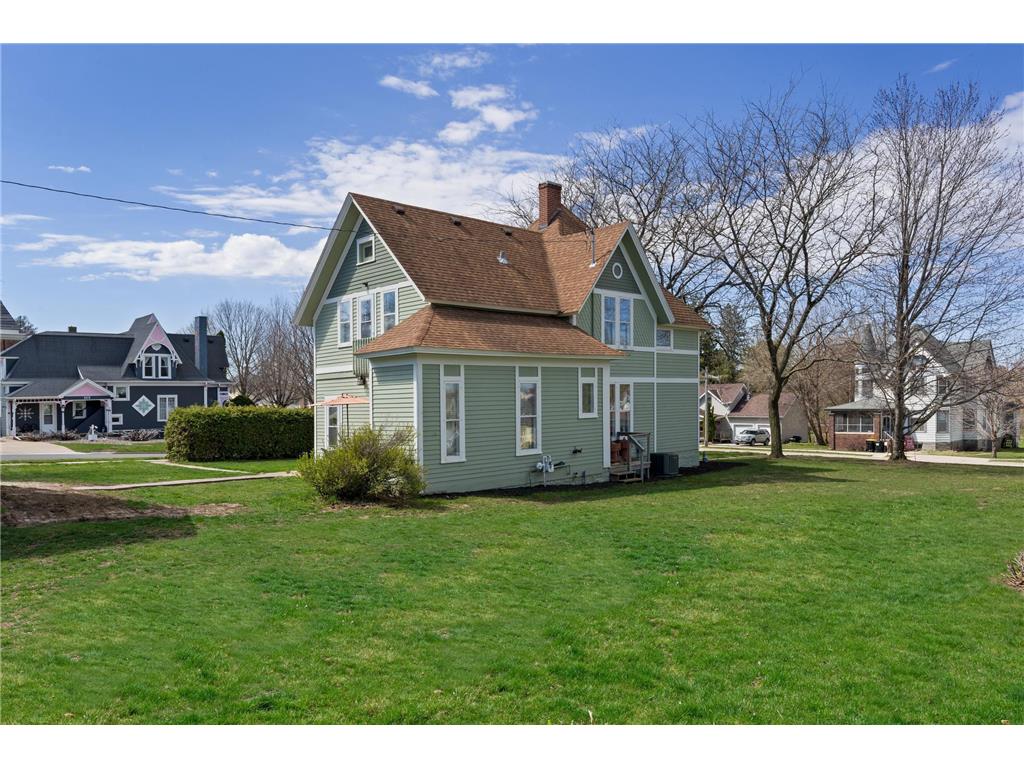 215 S Division Avenue, Spring Grove, MN, 55974 MLS 6518393 Edina