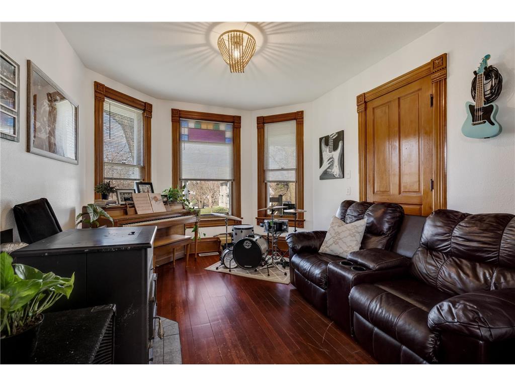 215 S Division Avenue, Spring Grove, MN, 55974 MLS 6518393 Edina