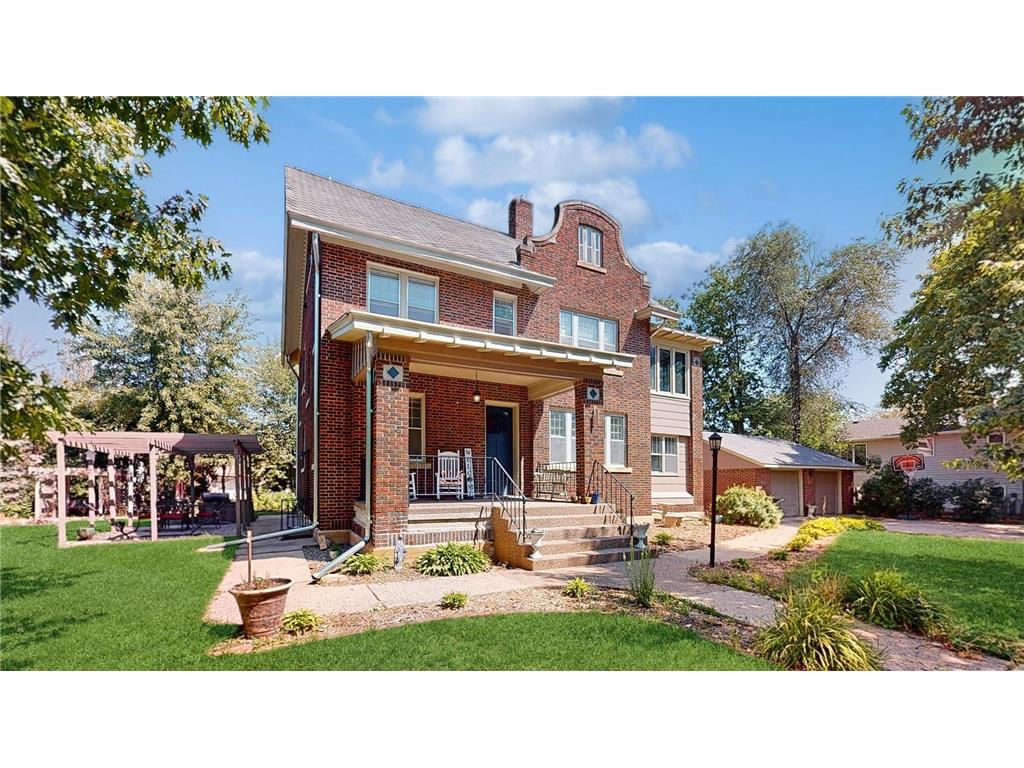 215 S Elm Street Belle Plaine MN 56011 6375321 image1