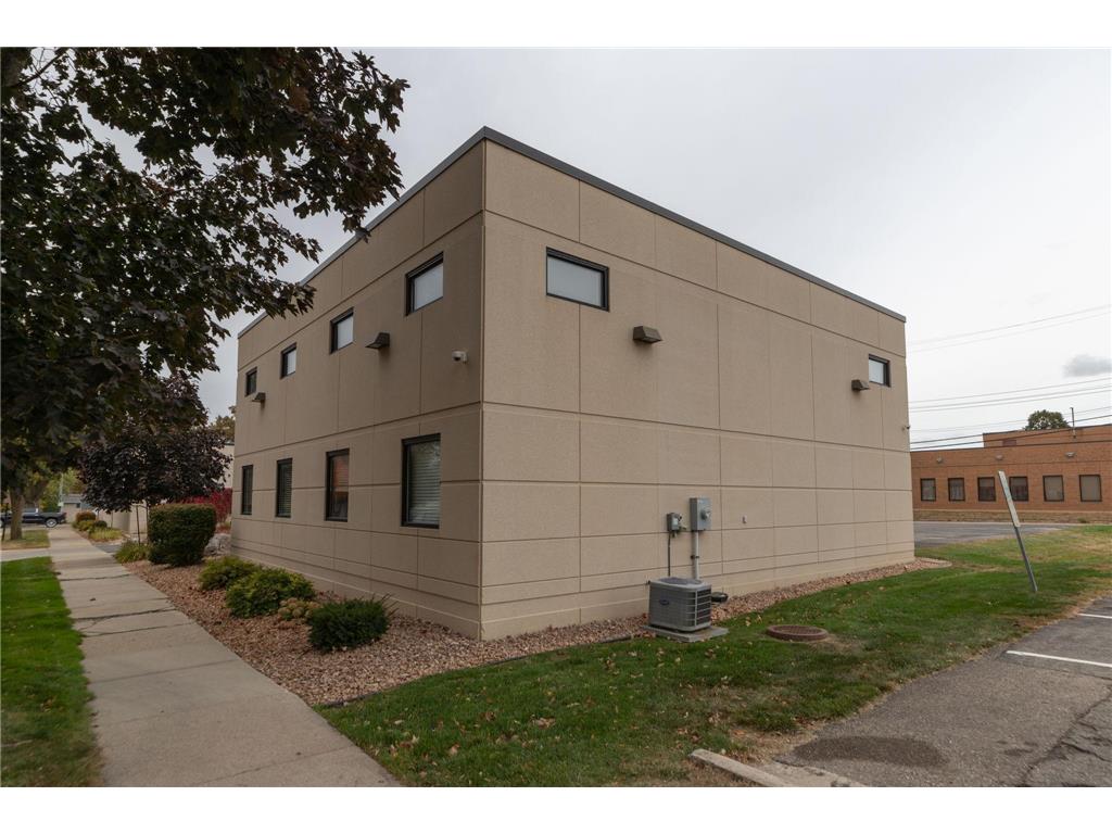 215 S Oak Avenue Owatonna MN 55060 6670283 image12