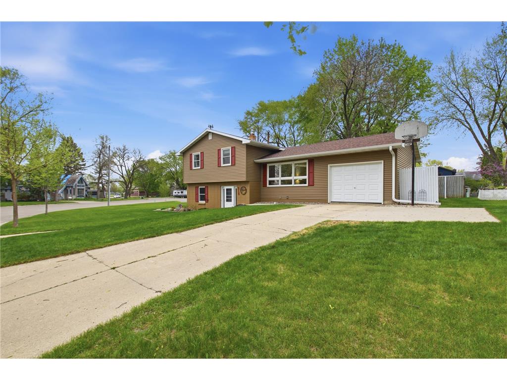 215 Terrace Drive SW Willmar MN 56201 7076463 image3