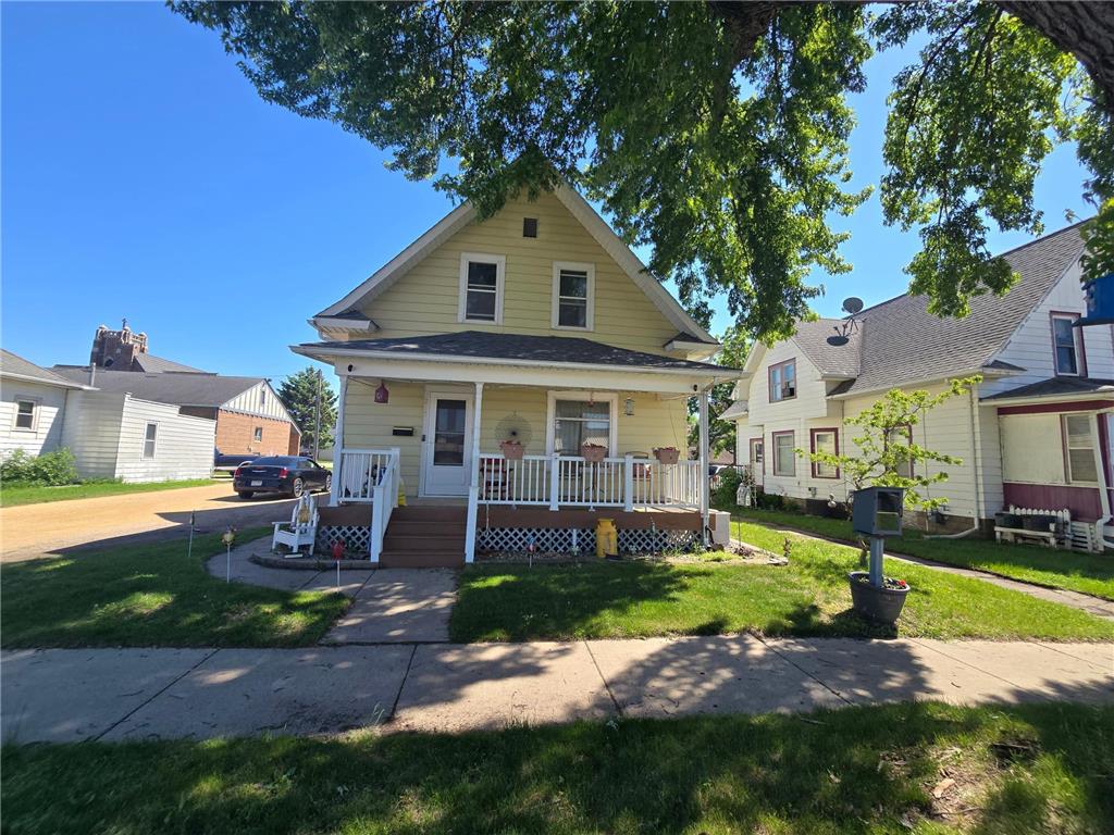 215 W 4th Street Fairmont MN 56031 7081756 image1