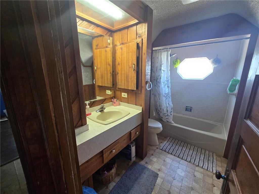 215 W 4th Street Fairmont MN 56031 7081756 image16