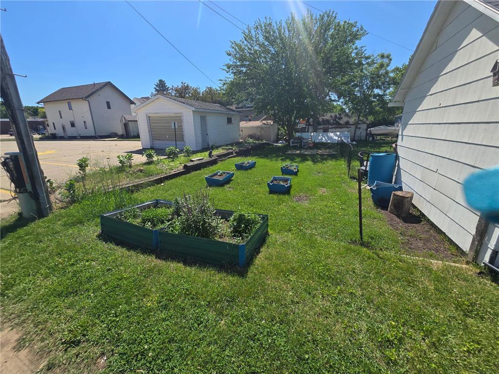 215 W 4th Street Fairmont MN 56031 7081756 image33