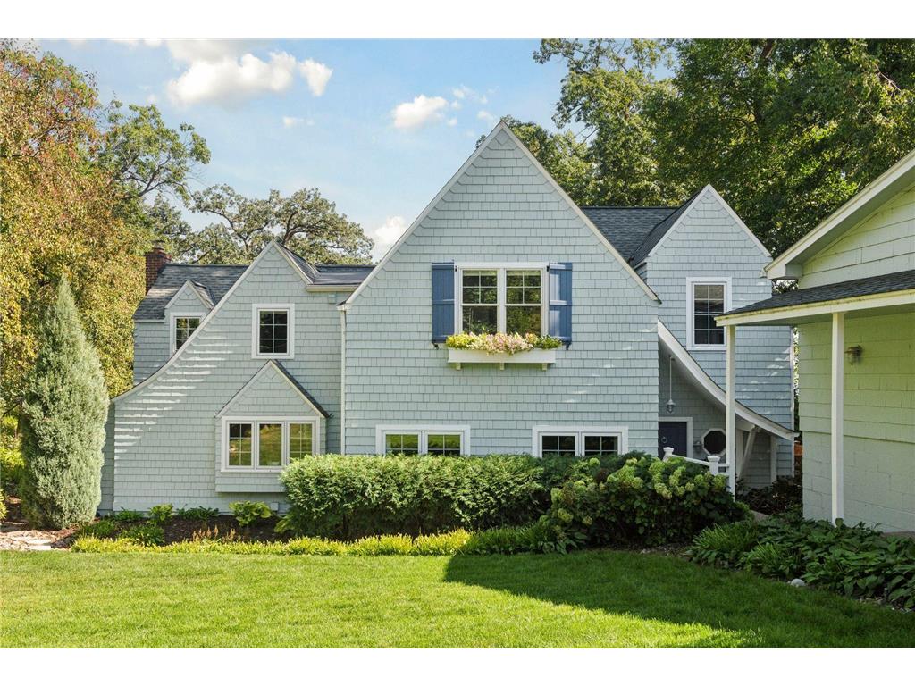215 W Point Road Tonka Bay MN 55331 - Lake Minnetonka 6793231 image2