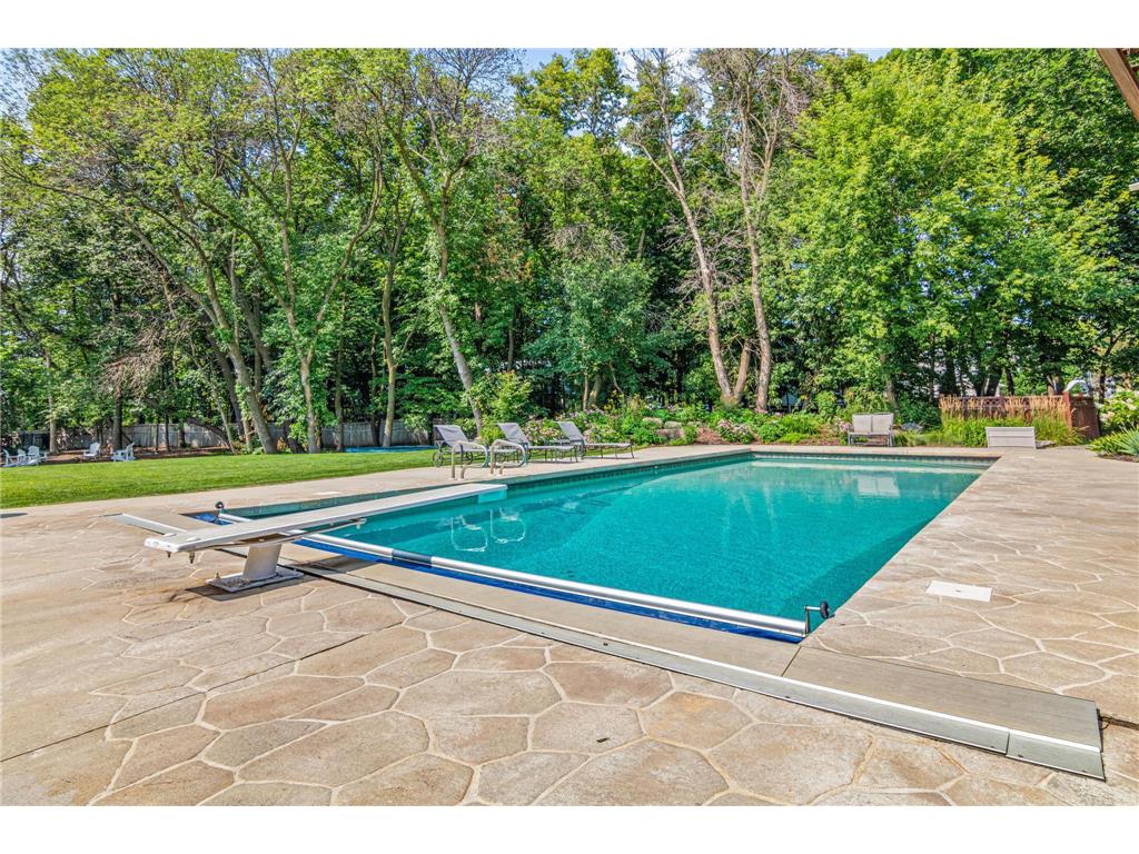 2150 Crestview Drive Chanhassen MN 55331 7060190 image13