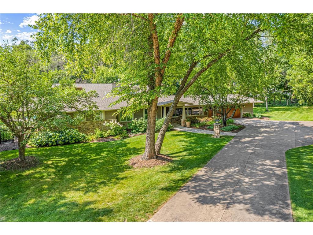 2150 Crestview Drive Chanhassen MN 55331 7060190 image2
