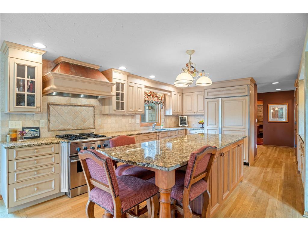 2150 Crestview Drive Chanhassen MN 55331 7060190 image22