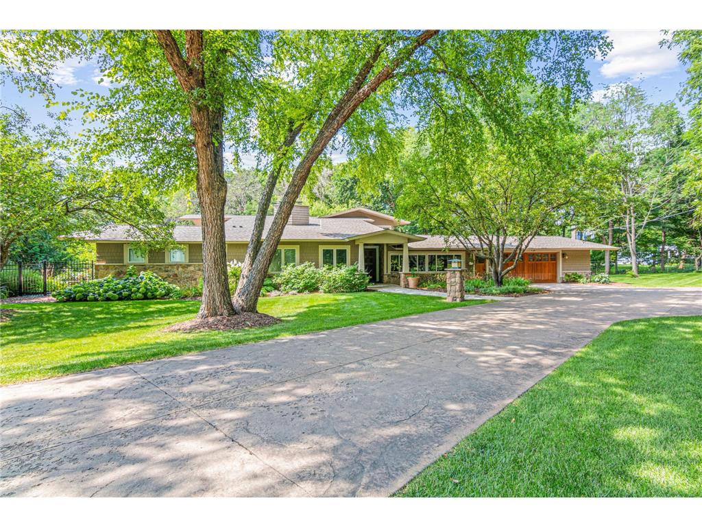 2150 Crestview Drive Chanhassen MN 55331 7060190 image3