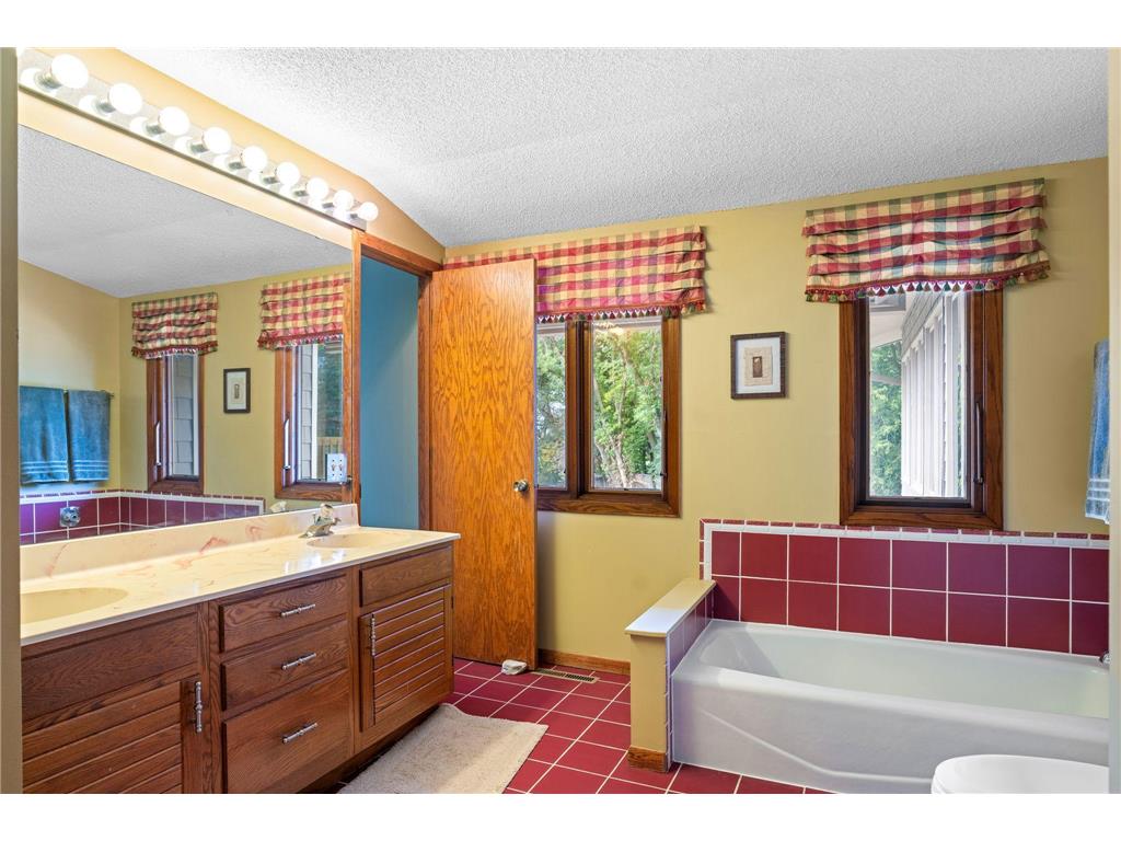 2150 Crestview Drive Chanhassen MN 55331 7060190 image61