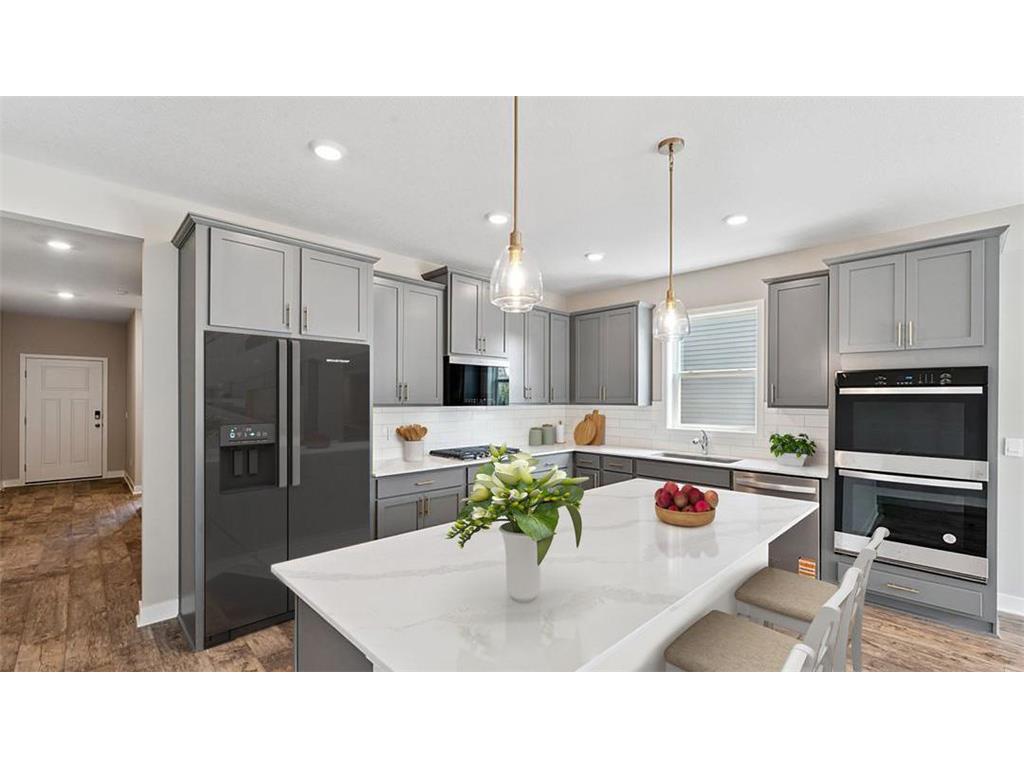 2153 Bluff Heights Drive Shakopee MN 55379 7062849 image1
