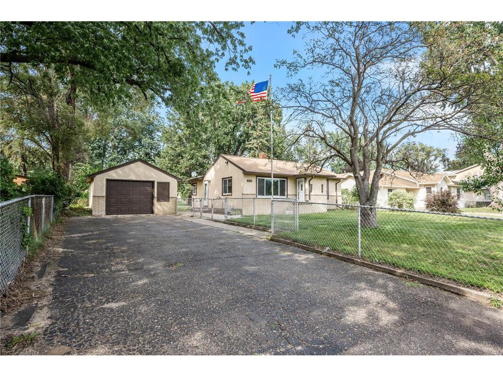 2153 Pinewood Drive Mounds View MN 55112 6584470 image1