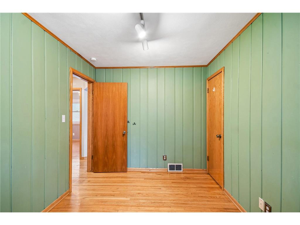 2154 William Street Roseville MN 55113 7082806 image12