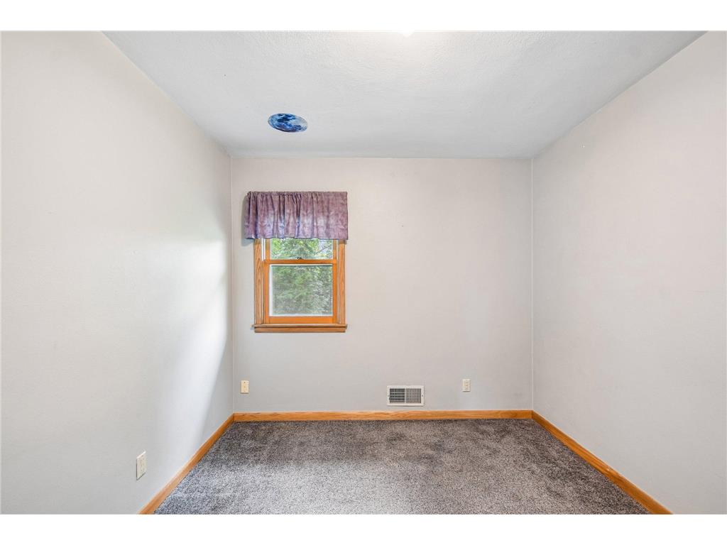 2154 William Street Roseville MN 55113 7082806 image15