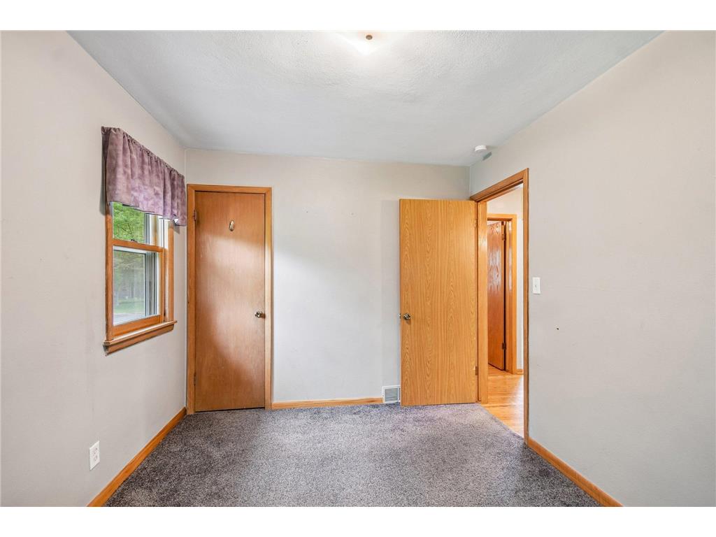 2154 William Street Roseville MN 55113 7082806 image16