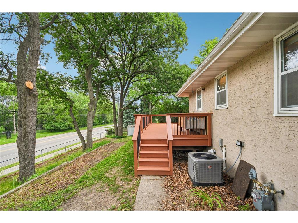 2154 William Street Roseville MN 55113 7082806 image26
