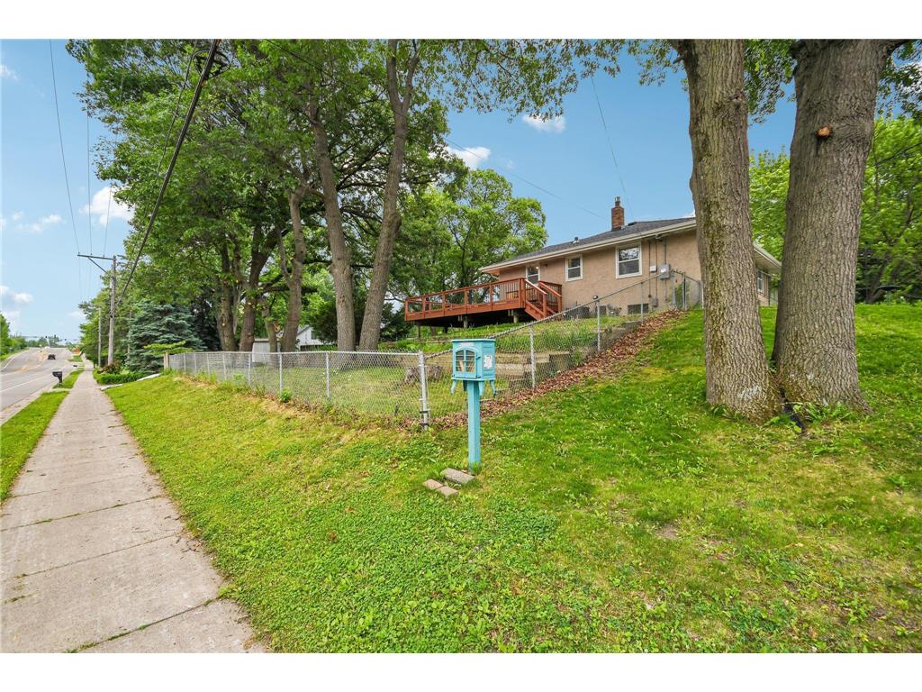 2154 William Street Roseville MN 55113 7082806 image30