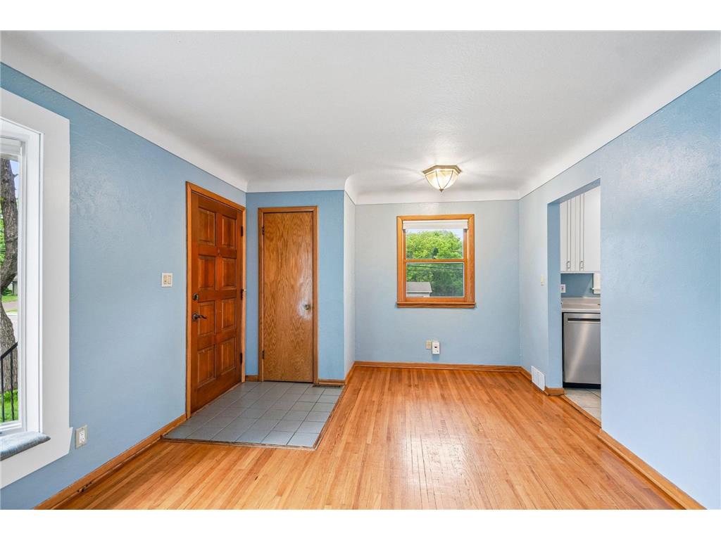 2154 William Street Roseville MN 55113 7082806 image6