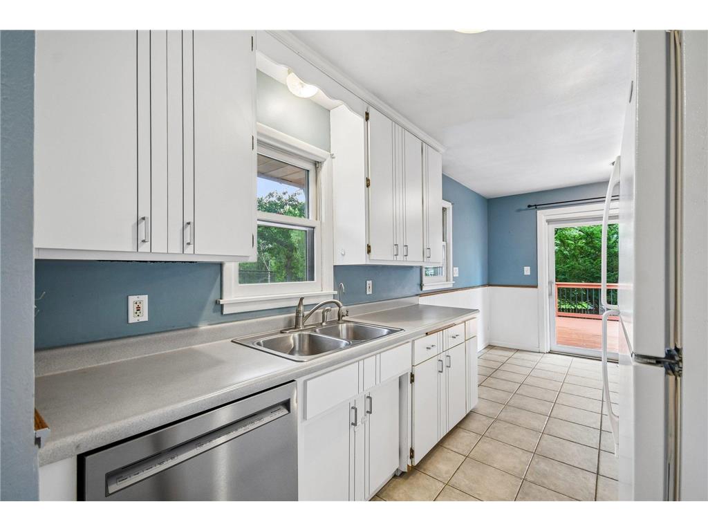 2154 William Street Roseville MN 55113 7082806 image9