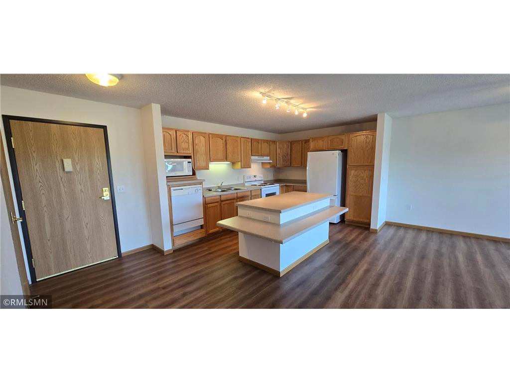 2155 6th Lane SE #206 Cambridge MN 55008 7111328 image1
