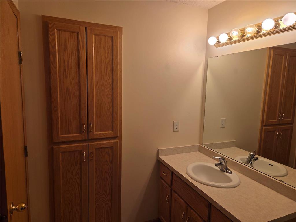 2155 Cleveland Lane S Cambridge MN 55008 6817152 image20