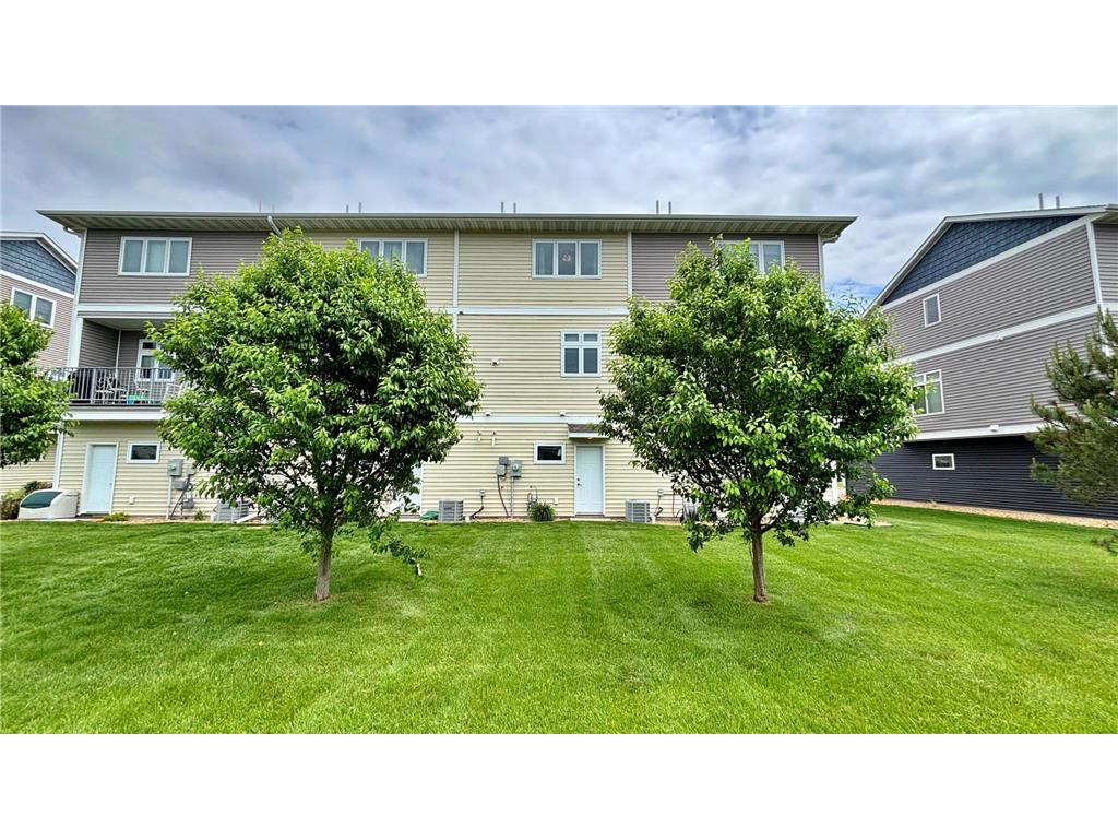 2157 Rolling Green Lane North Mankato MN 56003 7087400 image3