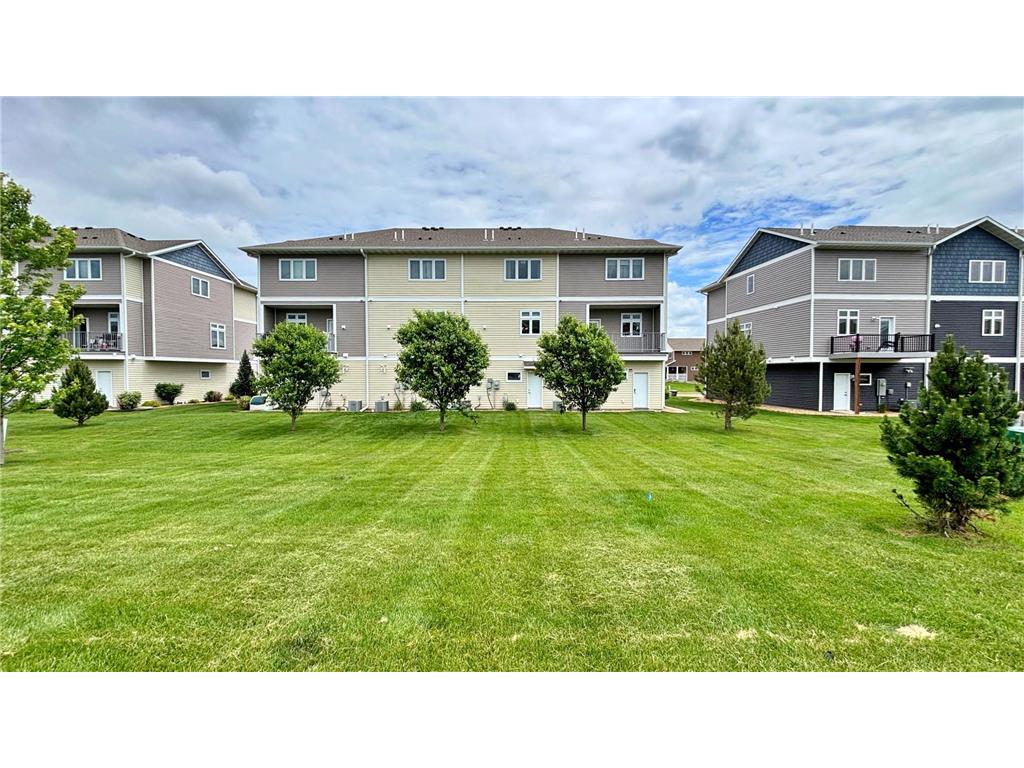 2157 Rolling Green Lane North Mankato MN 56003 7087400 image4