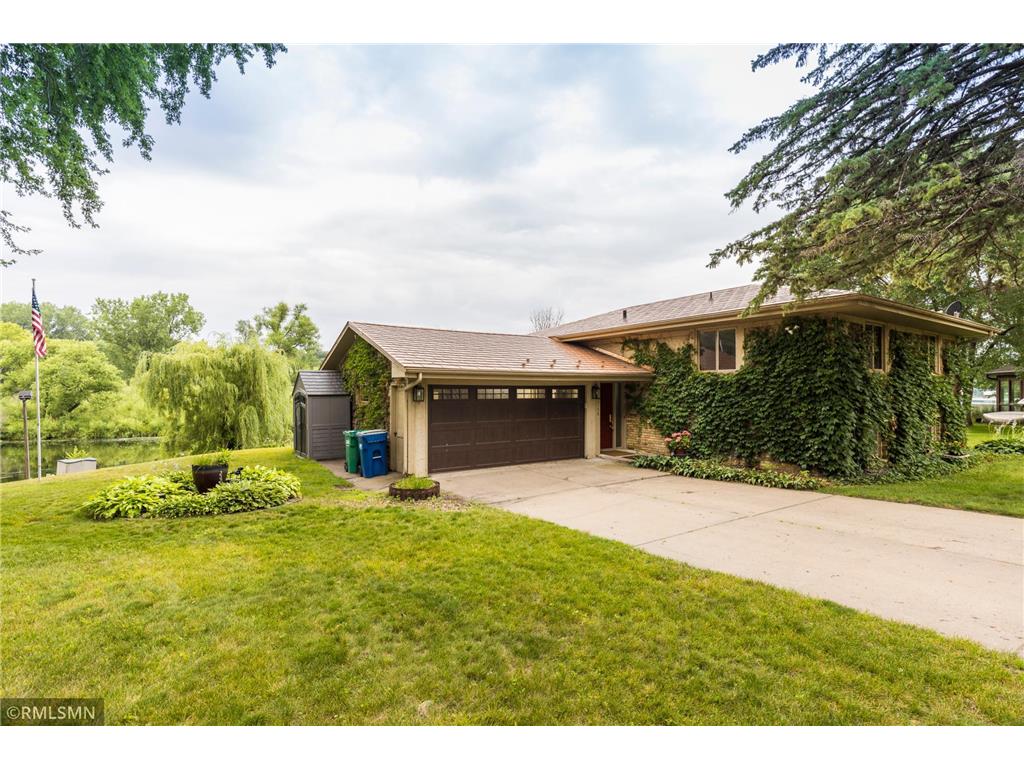 2158 Lakebrook Drive New Brighton MN 55112 - Rice Creek 6682044 image1