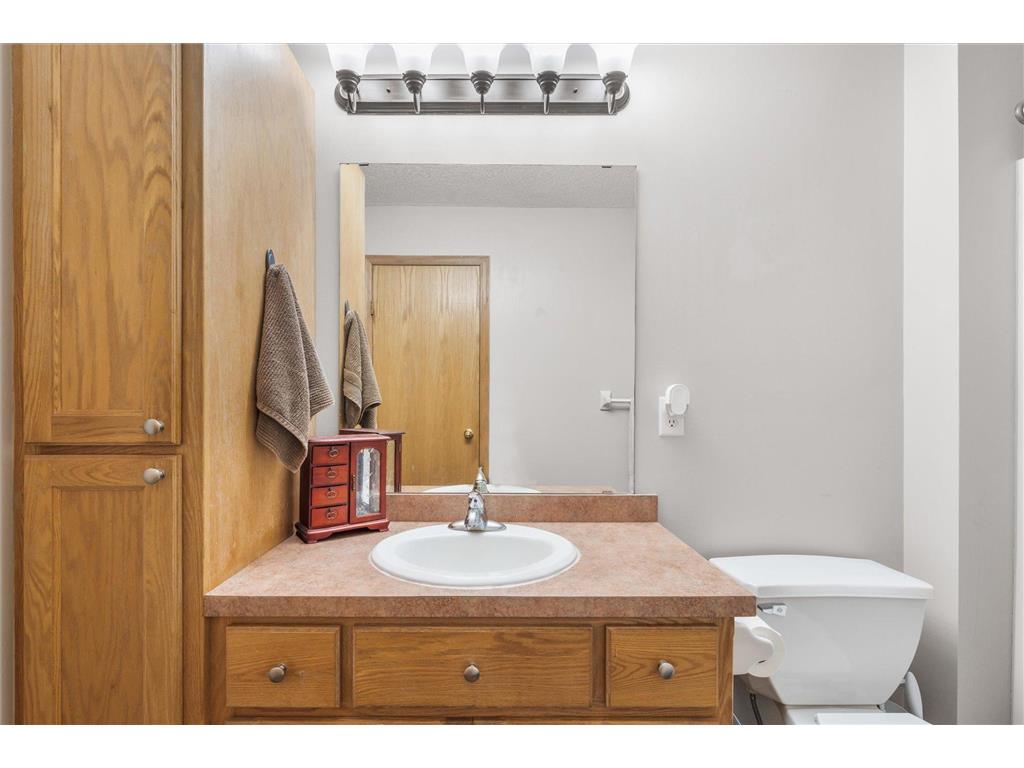 2159 Cleveland Way S Cambridge MN 55008 6780110 image21