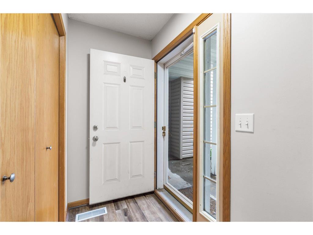 2159 Cleveland Way S Cambridge MN 55008 6780110 image3