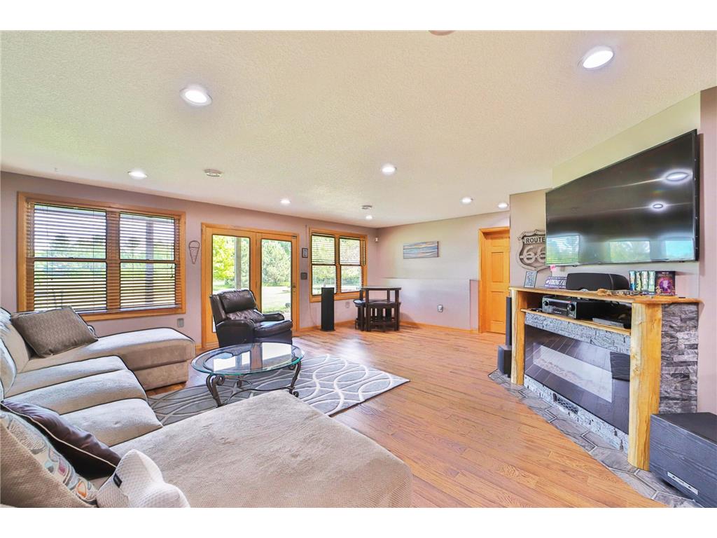 21592 State Highway 47 Isle MN 56342 7079678 image34