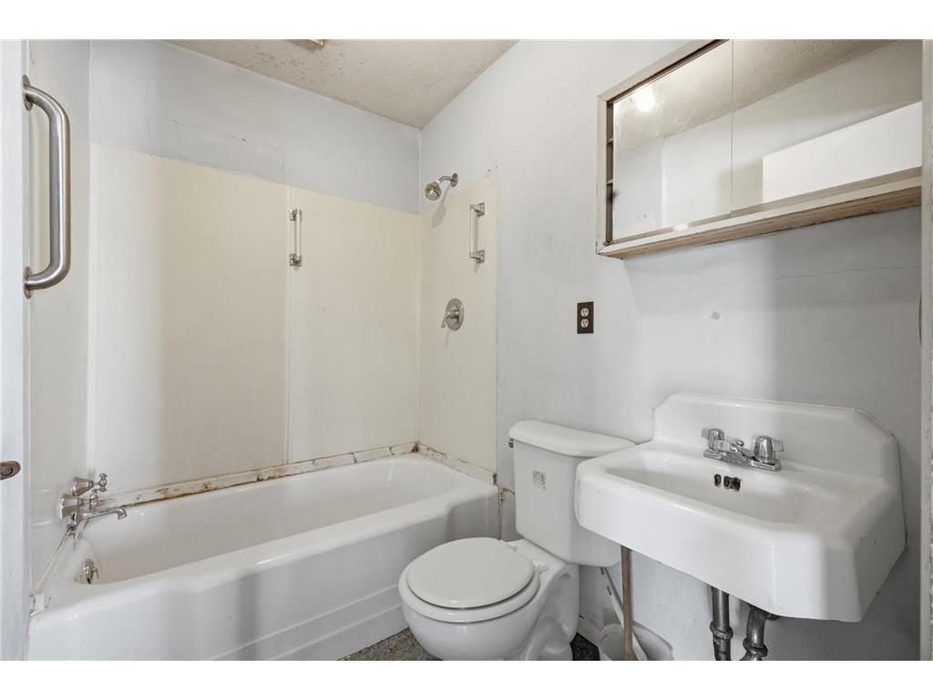 216 1st St SW Chisholm MN 55719 7105783 image36