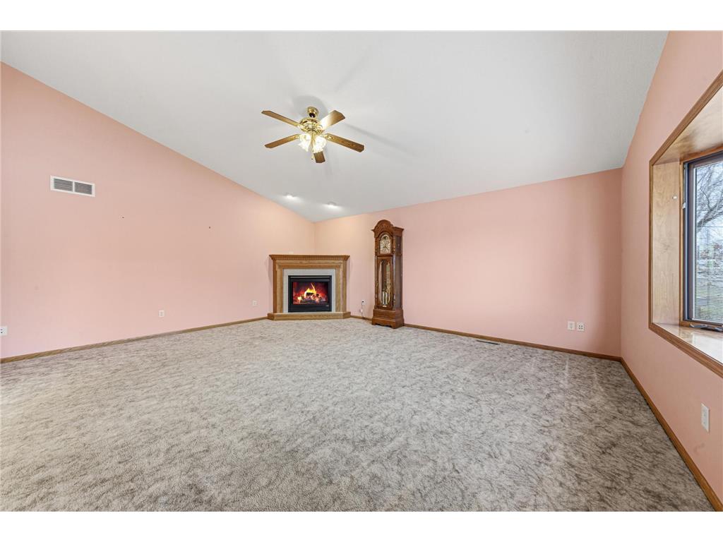 216 3rd Street NE New Richland MN 56072 7028720 image11