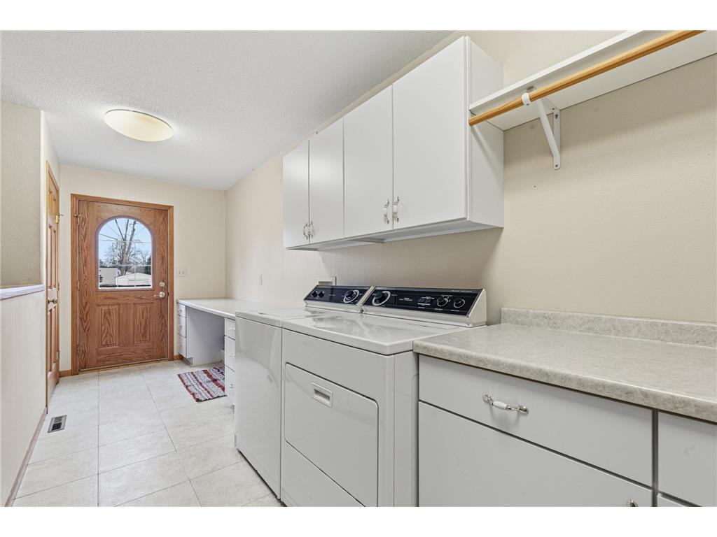 216 3rd Street NE New Richland MN 56072 7028720 image20