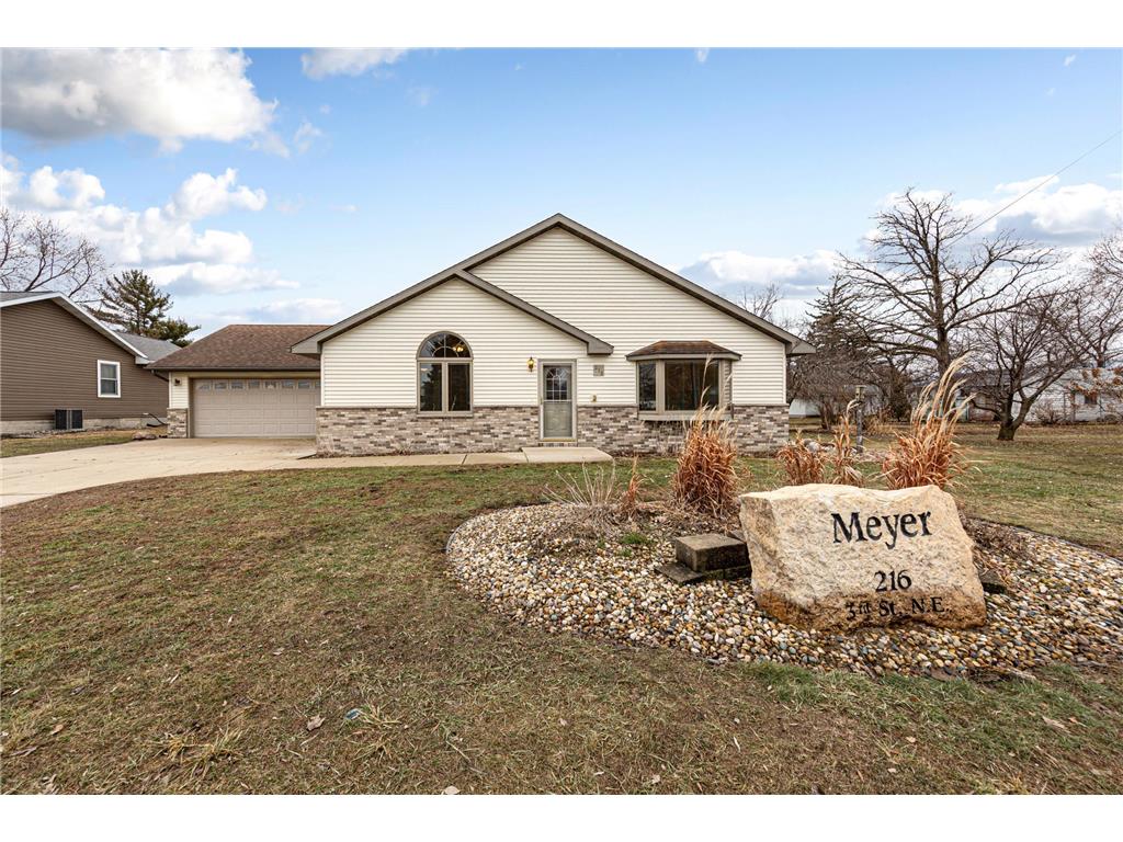 216 3rd Street NE New Richland MN 56072 7028720 image3