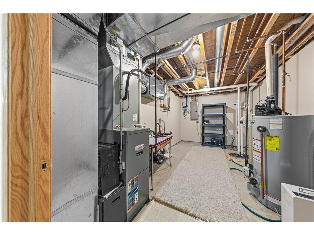 216 3rd Street NE New Richland MN 56072 7028720 image30
