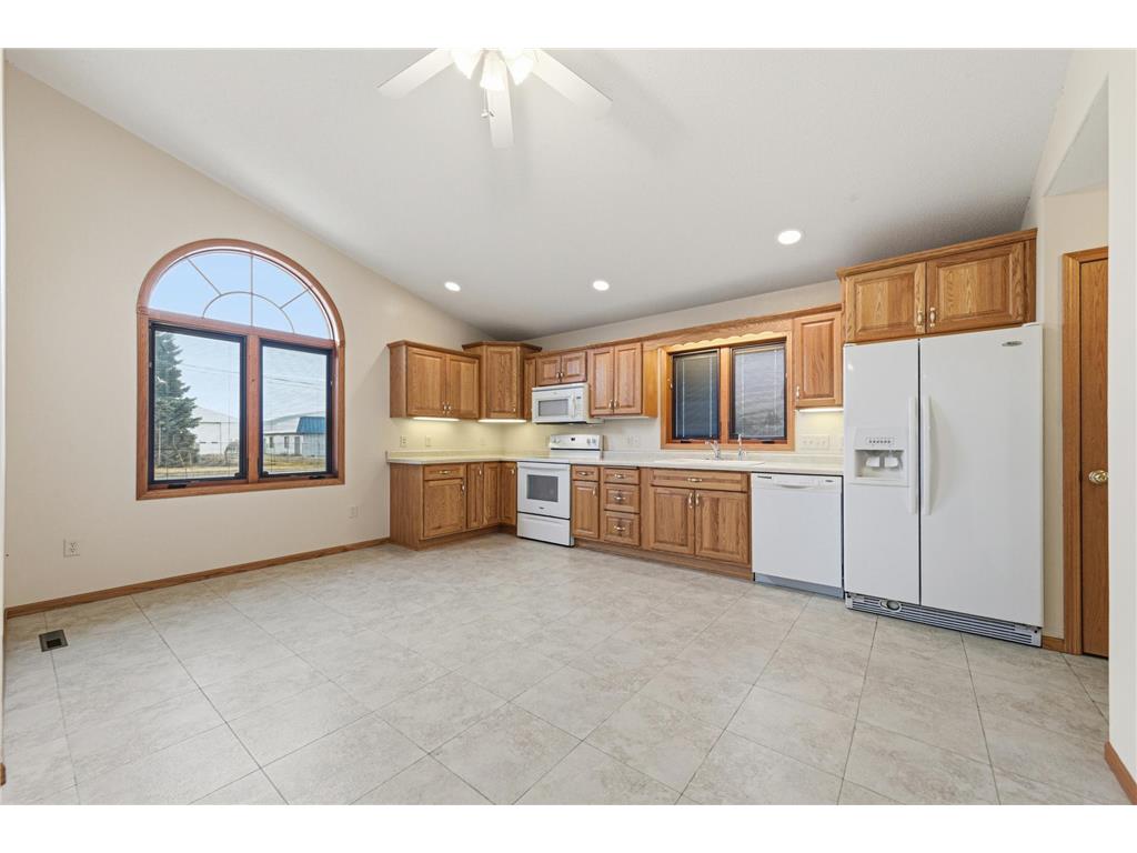 216 3rd Street NE New Richland MN 56072 7028720 image7