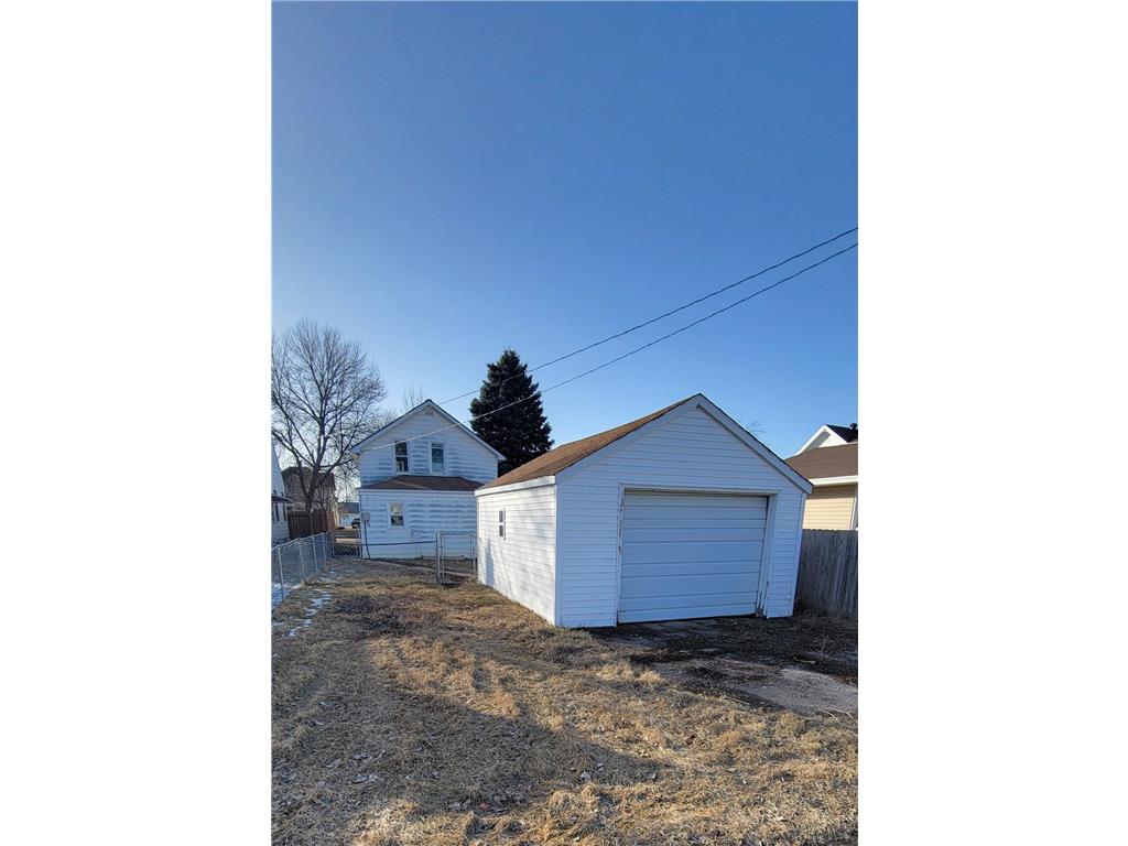 216 3rd Street SE Barnesville MN 56514 6566612 image1