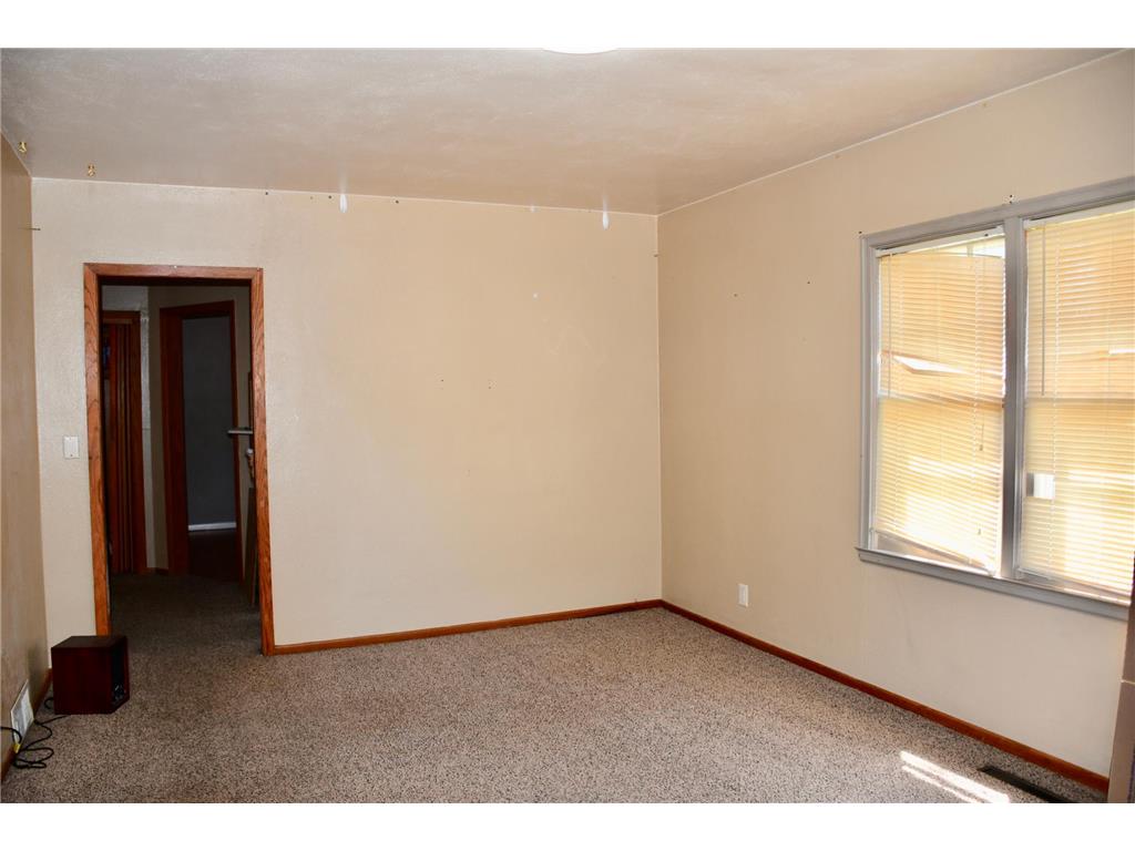 216 6th Street W Thief River Falls MN 56701 7016106 image6