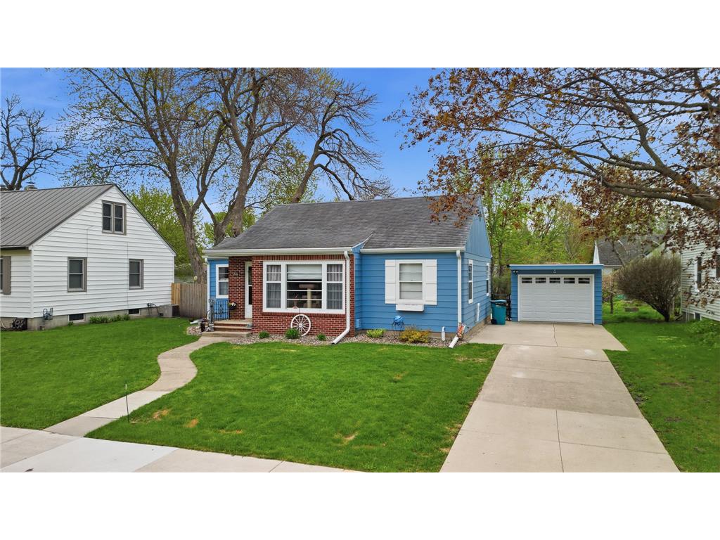 216 7th Avenue SE Waseca MN 56093 7061832 image1