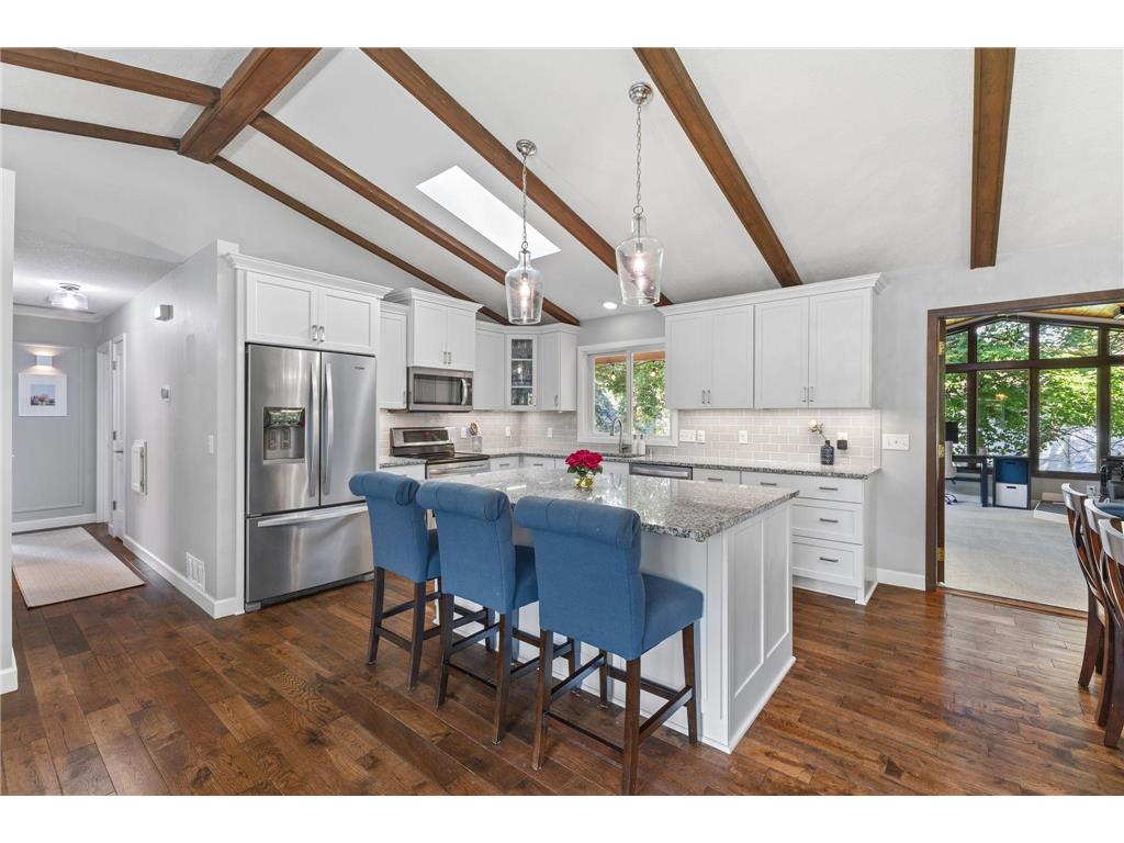 216 Forestview Lane N Plymouth MN 55441 7089249 image1