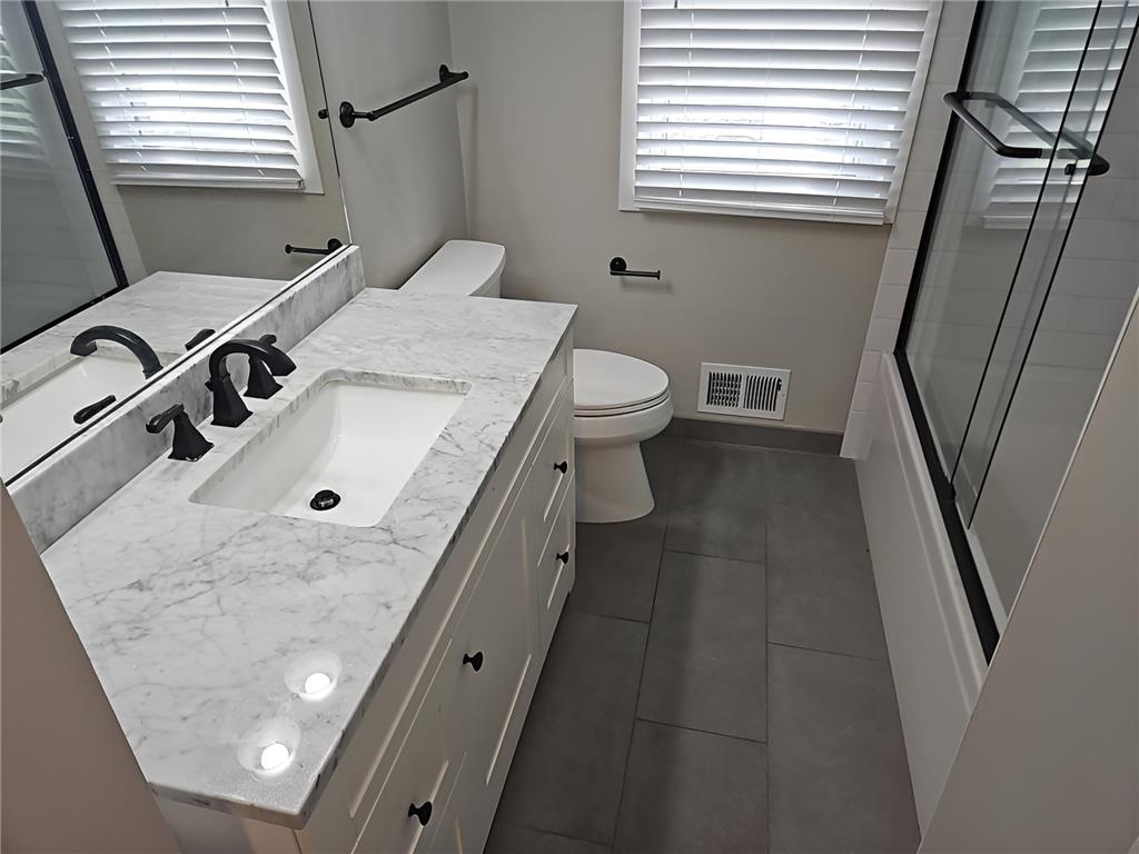 216 Hawes Avenue Shoreview MN 55126 7064698 image18