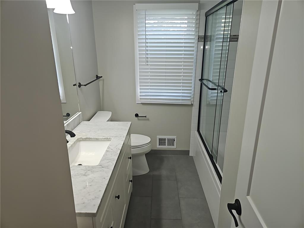 216 Hawes Avenue Shoreview MN 55126 7064698 image19
