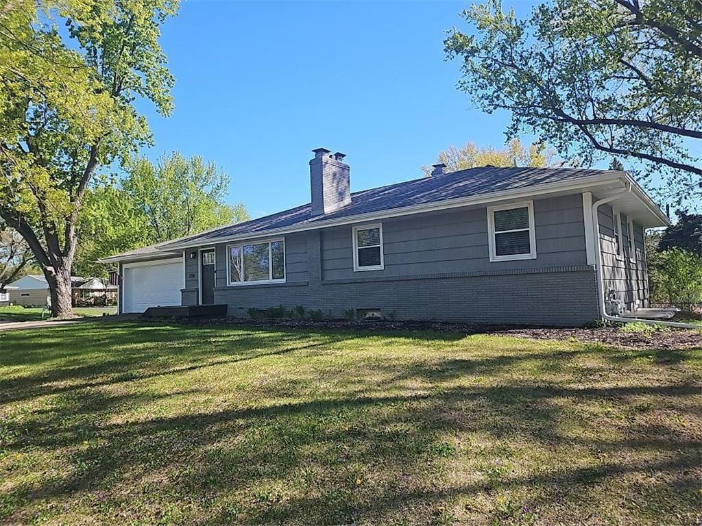 216 Hawes Avenue Shoreview MN 55126 7064698 image2