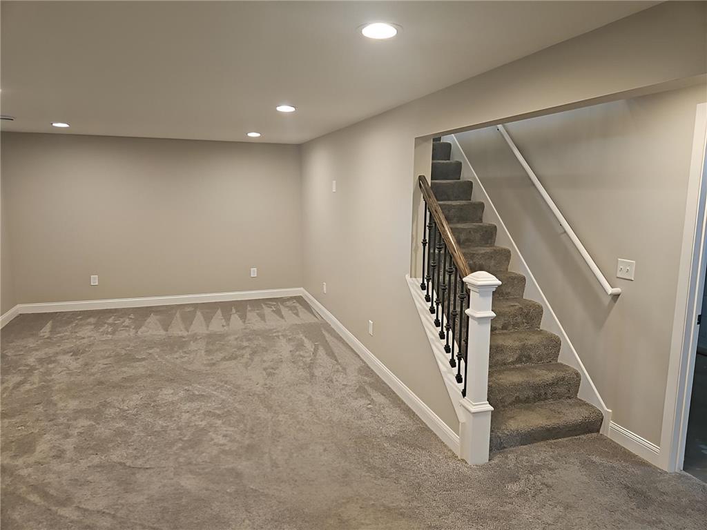 216 Hawes Avenue Shoreview MN 55126 7064698 image22
