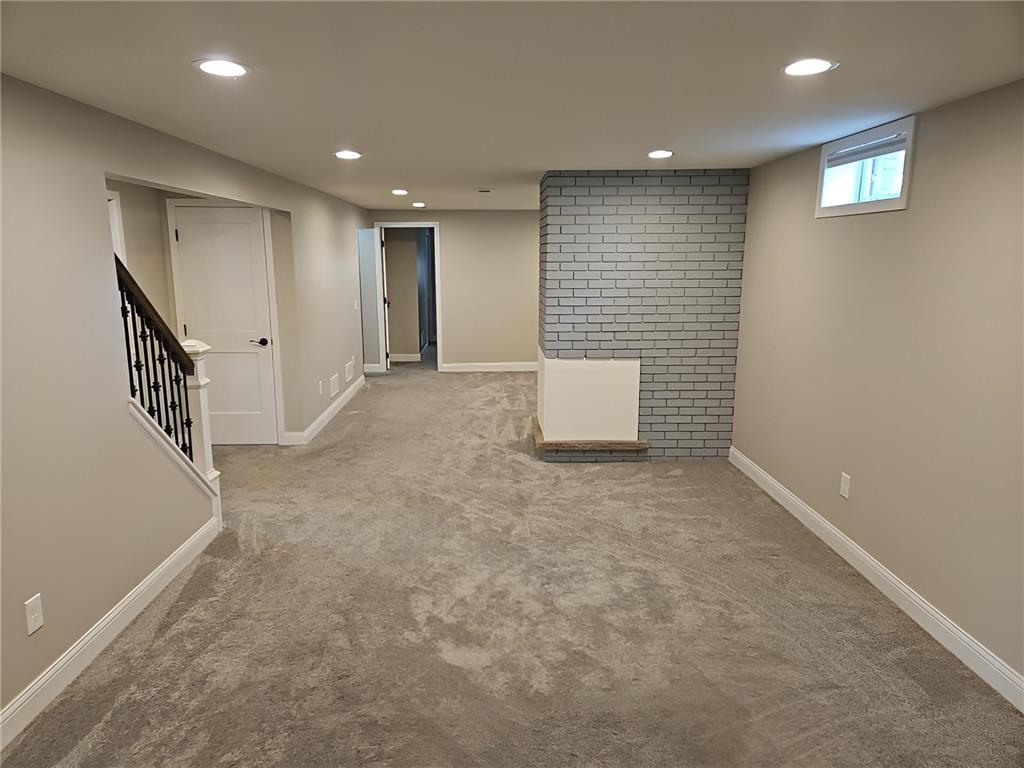 216 Hawes Avenue Shoreview MN 55126 7064698 image23