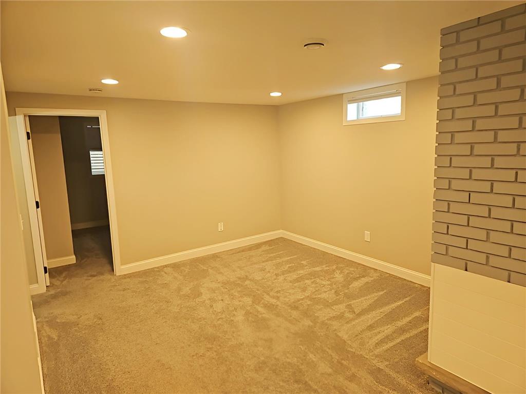 216 Hawes Avenue Shoreview MN 55126 7064698 image27