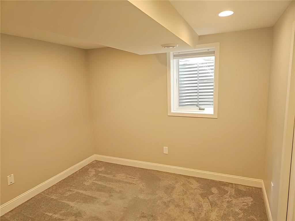 216 Hawes Avenue Shoreview MN 55126 7064698 image29