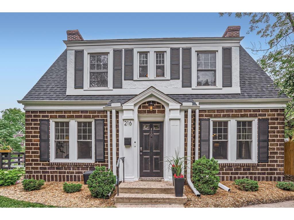 216 Lexington Parkway S Saint Paul MN 55105 6505509 image1